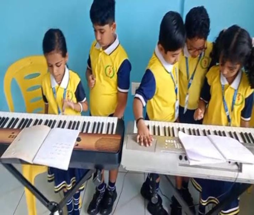 INSTRUMENTAL MUSIC